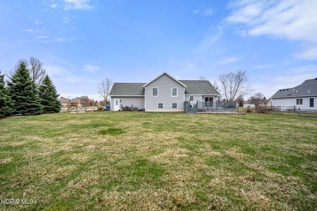 22245 W Hollyhock Lane, Curtice, OH 43412
