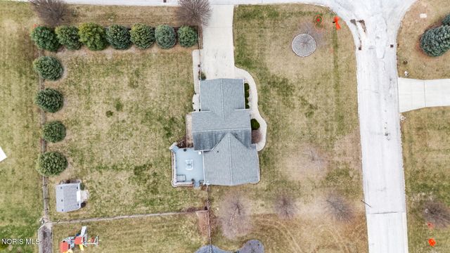 22245 W Hollyhock Lane, Curtice, OH 43412