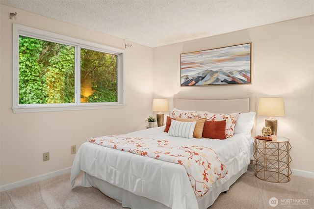 2448 137th Avenue SE, Bellevue, WA 98005