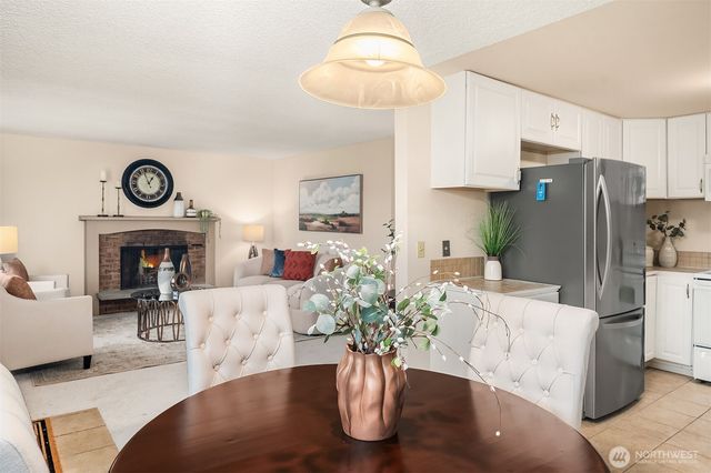 2448 137th Avenue SE, Bellevue, WA 98005