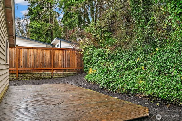 2448 137th Avenue SE, Bellevue, WA 98005