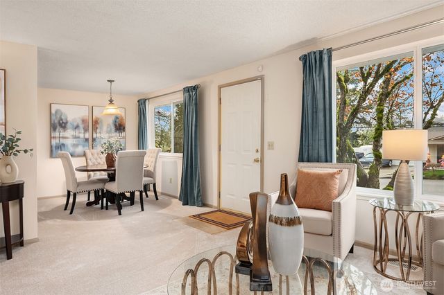 2448 137th Avenue SE, Bellevue, WA 98005