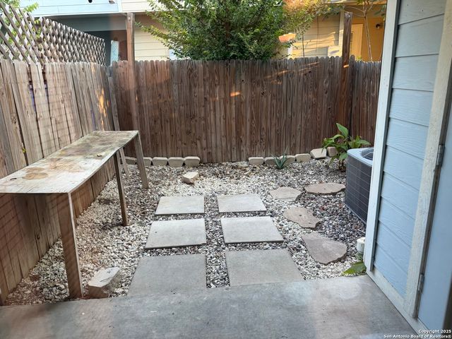 11 Bratton, San Antonio, TX 78245