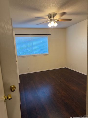 11 Bratton, San Antonio, TX 78245