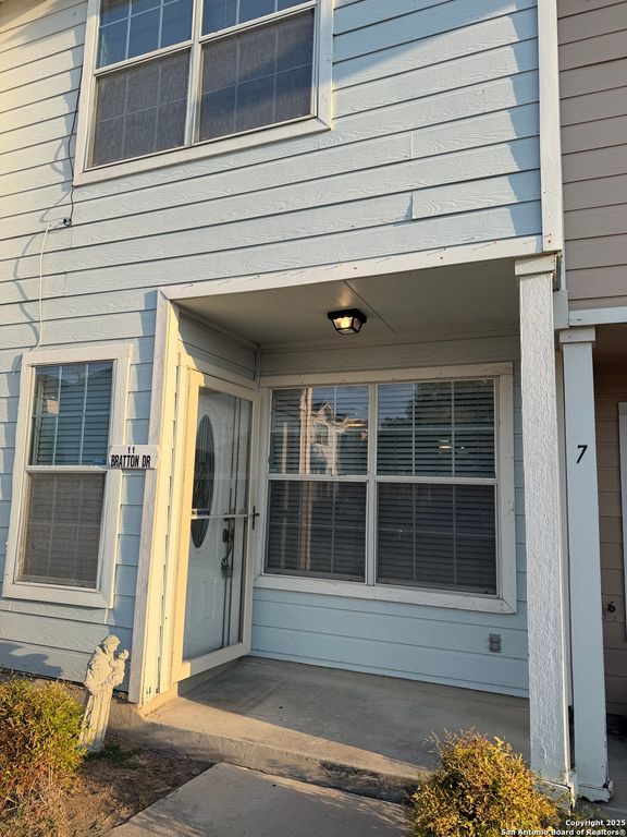 11 Bratton, San Antonio, TX 78245