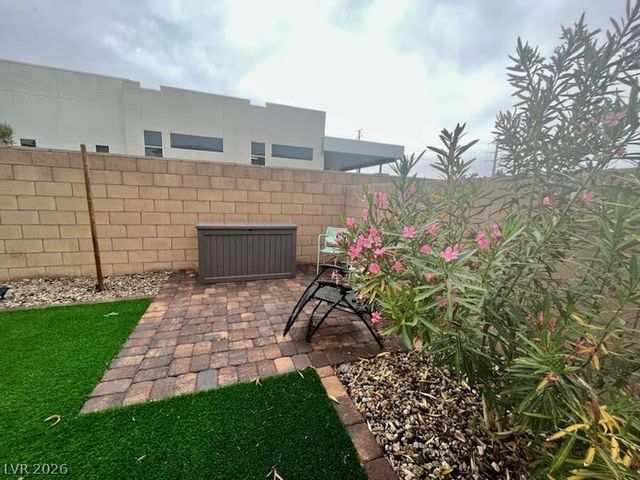 8084 Skye Dragon Street, Las Vegas, NV 89166