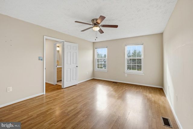 2401 W ROSECROFT VILLAGE CIR, Oxon Hill, MD 20745