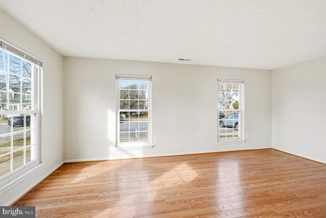 2401 W ROSECROFT VILLAGE CIR, Oxon Hill, MD 20745