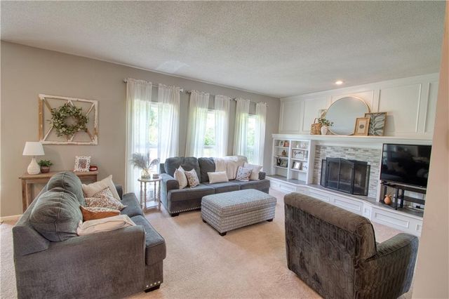 16330 S Chester Street, Olathe, KS 66062