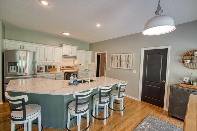 16330 S Chester Street, Olathe, KS 66062