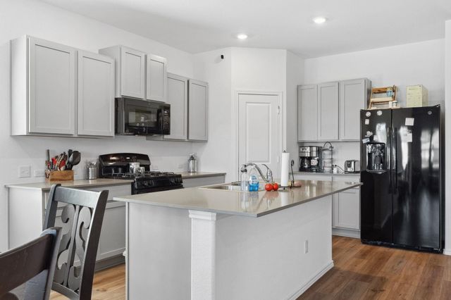 2016 Peach Point LN, Georgetown, TX 78628