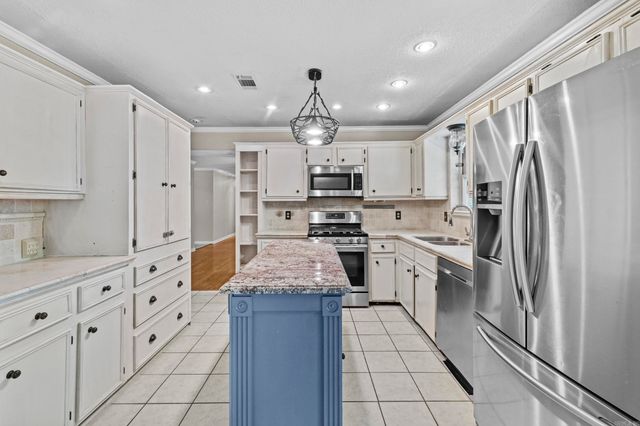 8300 Alvin Lane, Little Rock, AR 72227