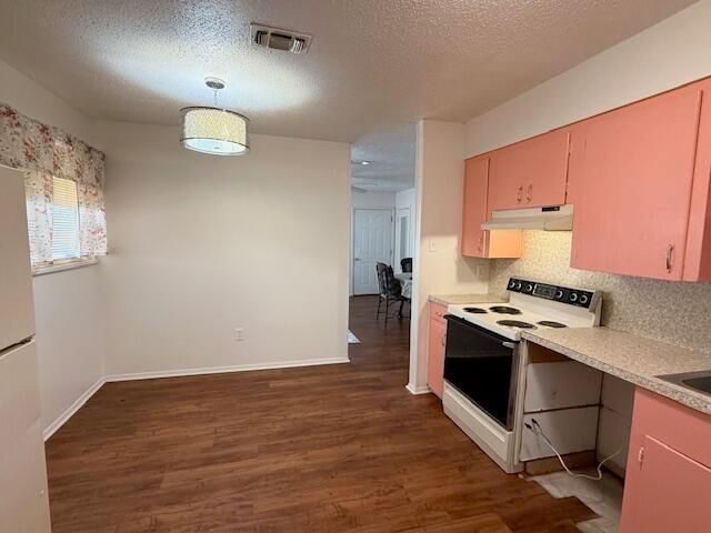 611 Magnolia St, New Llano, LA 71461