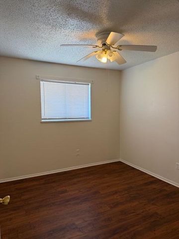 611 Magnolia St, New Llano, LA 71461