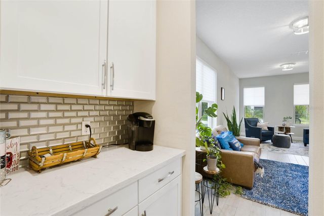 8414 VIVARO ISLE WAY, Windermere, FL 34786
