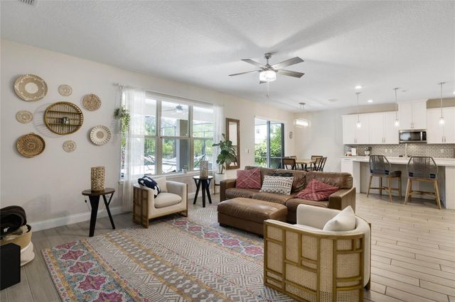 8414 VIVARO ISLE WAY, Windermere, FL 34786