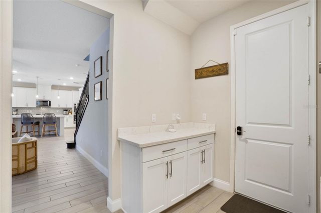 8414 VIVARO ISLE WAY, Windermere, FL 34786