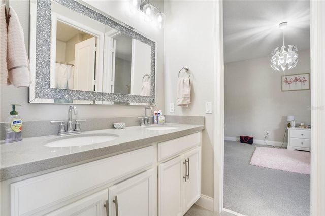 8414 VIVARO ISLE WAY, Windermere, FL 34786