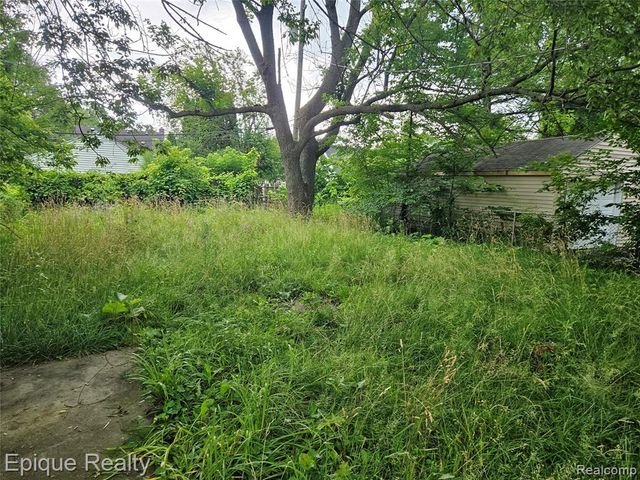 12450 Lansdowne Street, Detroit, MI 48224