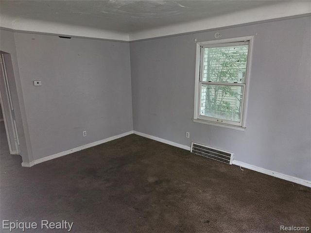 12450 Lansdowne Street, Detroit, MI 48224