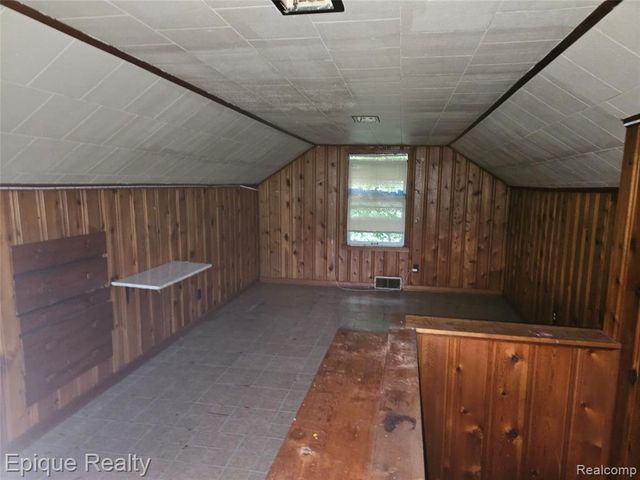 12450 Lansdowne Street, Detroit, MI 48224