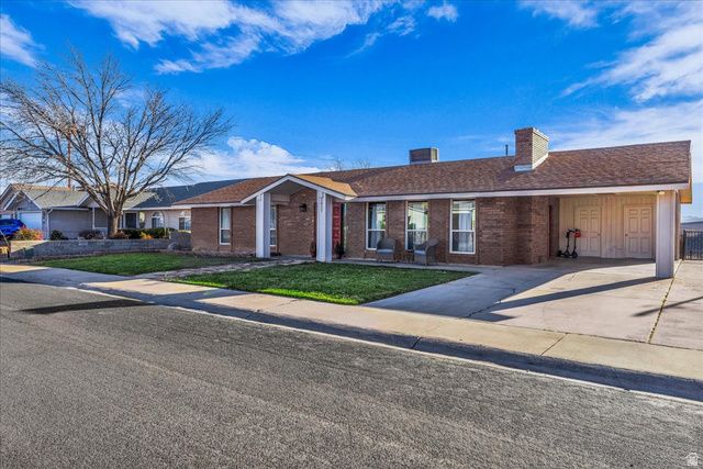 2827 CIRCLE DR, St. George, UT 84790