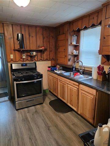 710 5th St, Charleroi Boro, PA 15022