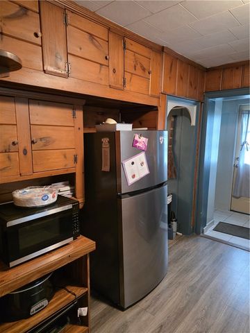 710 5th St, Charleroi Boro, PA 15022