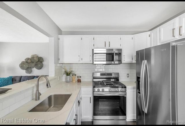28832 Block Street, Garden City, MI 48135