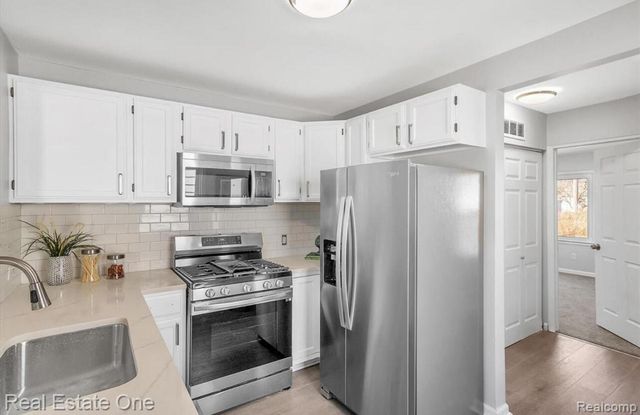 28832 Block Street, Garden City, MI 48135