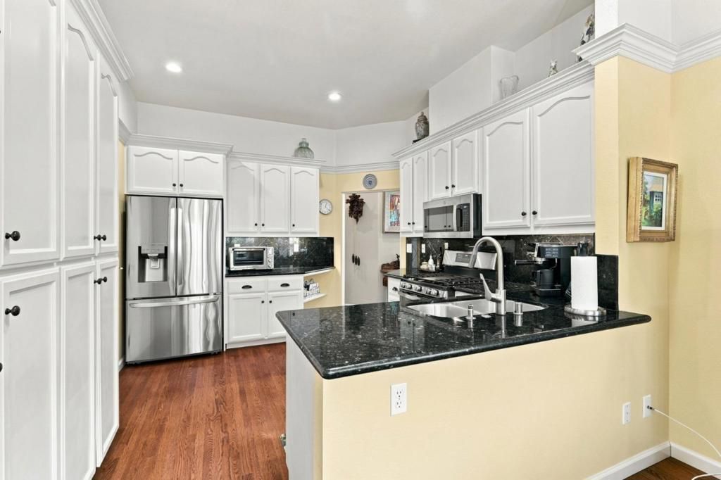 Image 10 of property listing at 4012 Clubhouse Court, San Jose, CA 95135