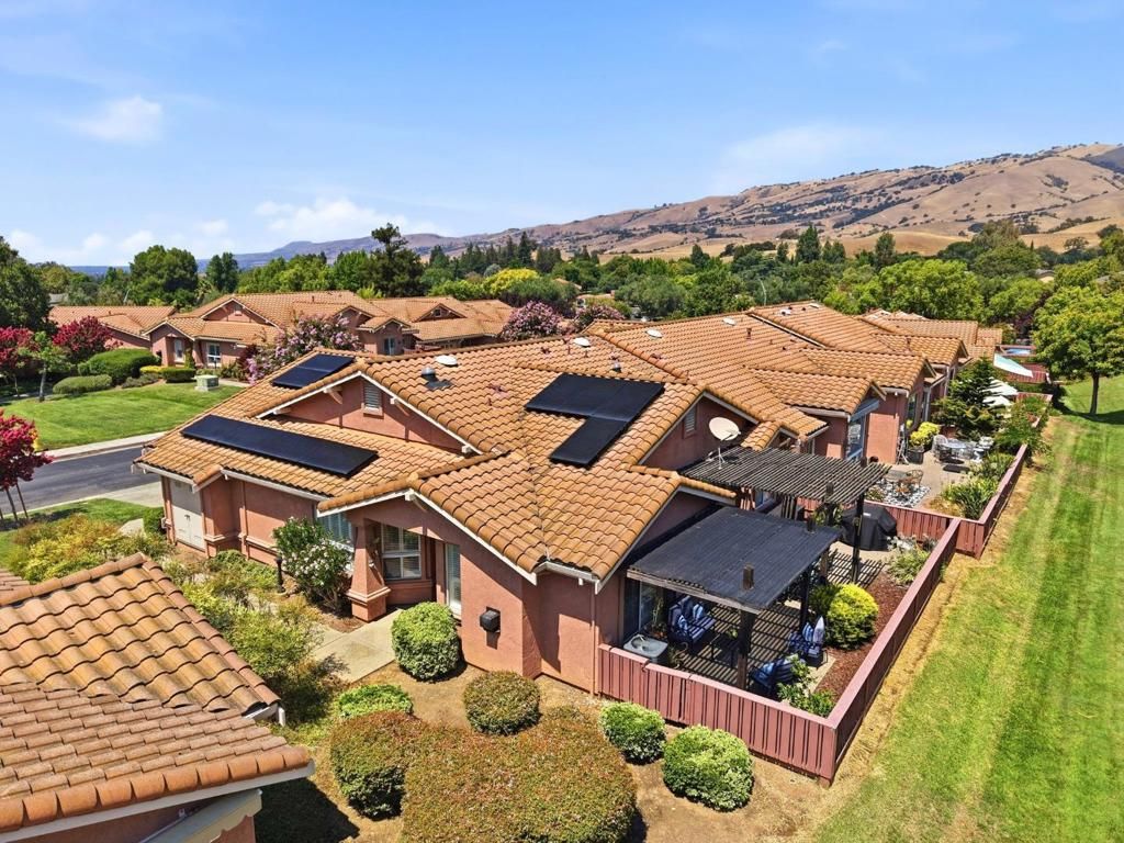 Image 31 of property listing at 4012 Clubhouse Court, San Jose, CA 95135