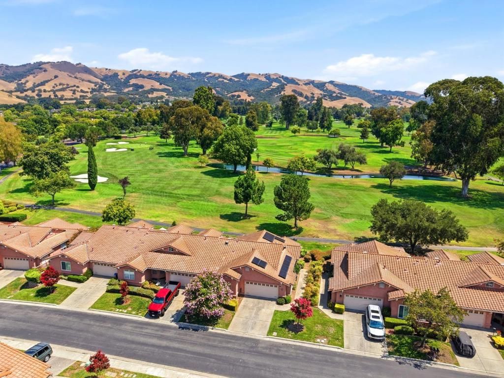 Image 35 of property listing at 4012 Clubhouse Court, San Jose, CA 95135