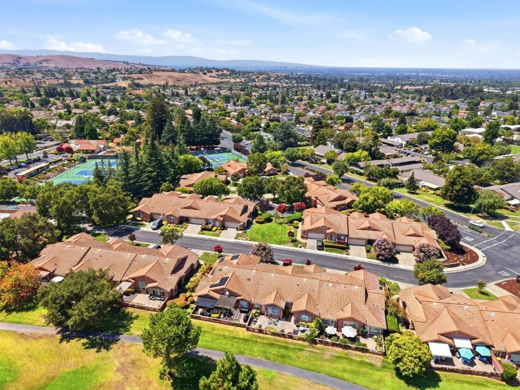 Image 37 of property listing at 4012 Clubhouse Court, San Jose, CA 95135