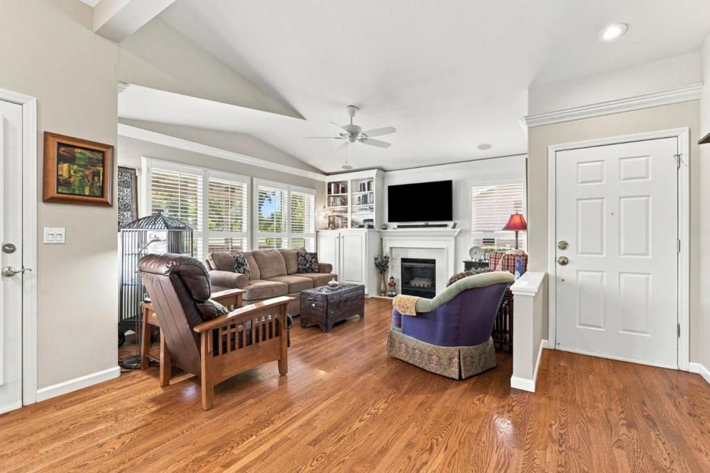 Image 5 of property listing at 4012 Clubhouse Court, San Jose, CA 95135
