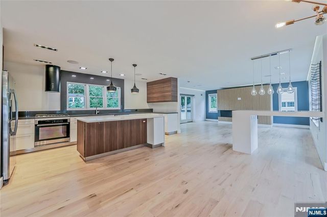 3 Laurel Road, Demarest, NJ 07627
