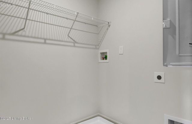 1802 Cherry Glen Dr, La Grange, KY 40031