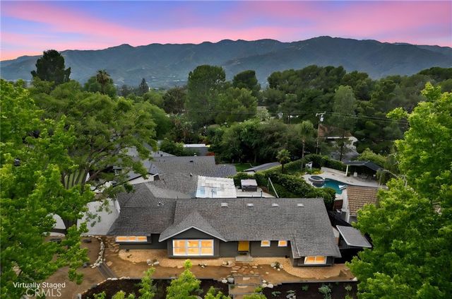 5031 El Adobe Lane, La Crescenta, CA 91214