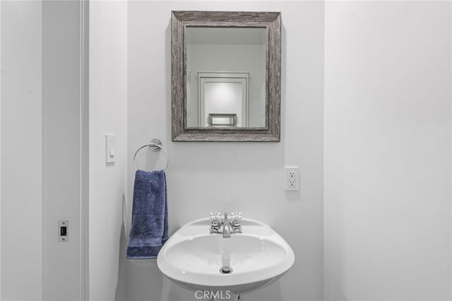 5031 El Adobe Lane, La Crescenta, CA 91214