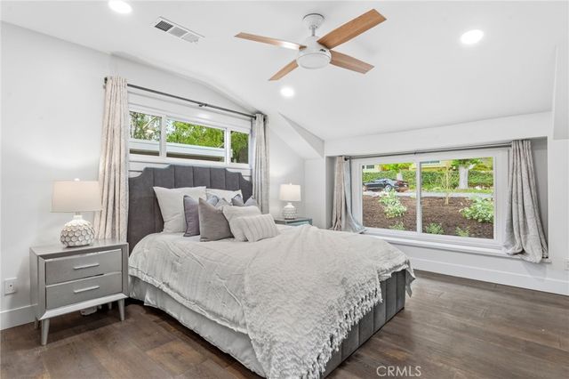 5031 El Adobe Lane, La Crescenta, CA 91214