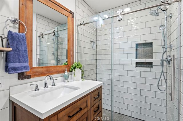 5031 El Adobe Lane, La Crescenta, CA 91214