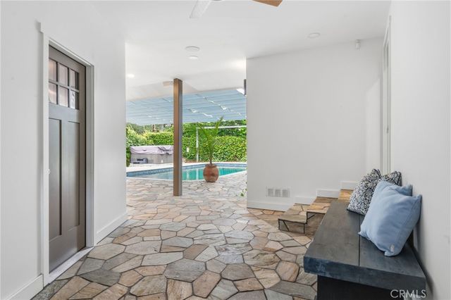 5031 El Adobe Lane, La Crescenta, CA 91214