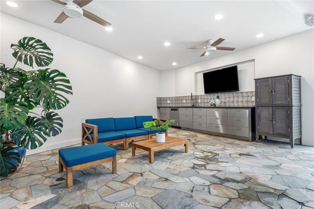5031 El Adobe Lane, La Crescenta, CA 91214