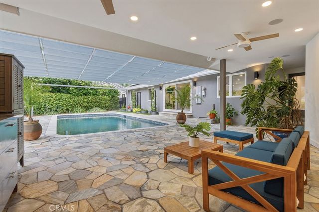 5031 El Adobe Lane, La Crescenta, CA 91214