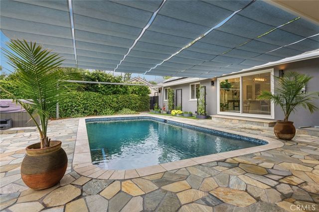 5031 El Adobe Lane, La Crescenta, CA 91214
