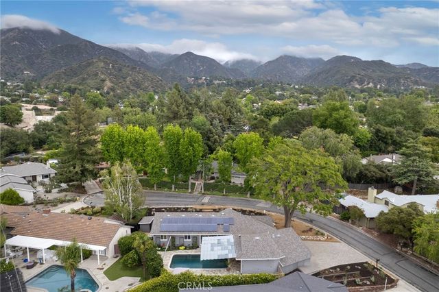 5031 El Adobe Lane, La Crescenta, CA 91214