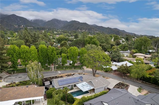 5031 El Adobe Lane, La Crescenta, CA 91214