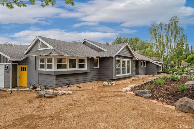 5031 El Adobe Lane, La Crescenta, CA 91214