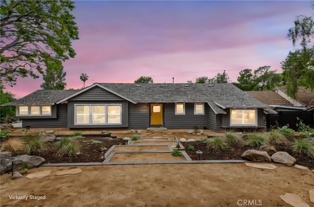 5031 El Adobe Lane, La Crescenta, CA 91214