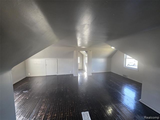 9660 Abington Avenue, Detroit, MI 48227